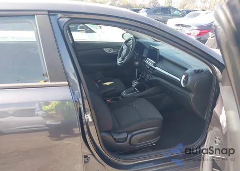 2023 Kia Forte Lx/Lxs z USA, uszkodzony, nr VIN 3KPF24ADXPE567766